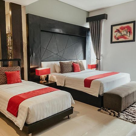 Prima Sr Hotel & Convention Yogyakarta Sleman  Eksteriør bilde