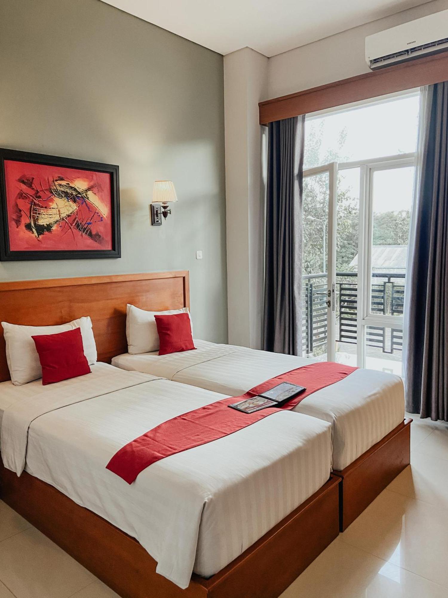 Prima Sr Hotel & Convention Yogyakarta Sleman  Eksteriør bilde