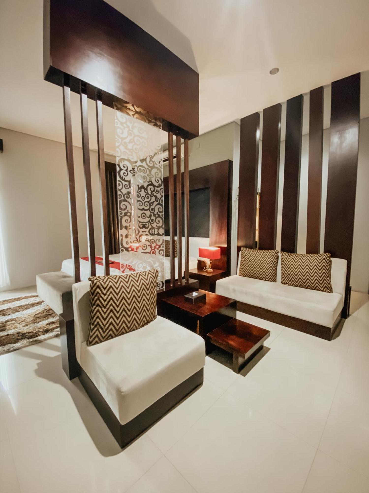 Prima Sr Hotel & Convention Yogyakarta Sleman  Eksteriør bilde