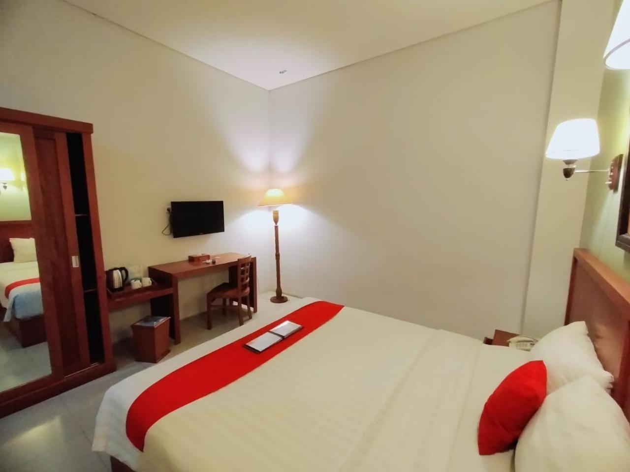 Prima Sr Hotel & Convention Yogyakarta Sleman  Eksteriør bilde