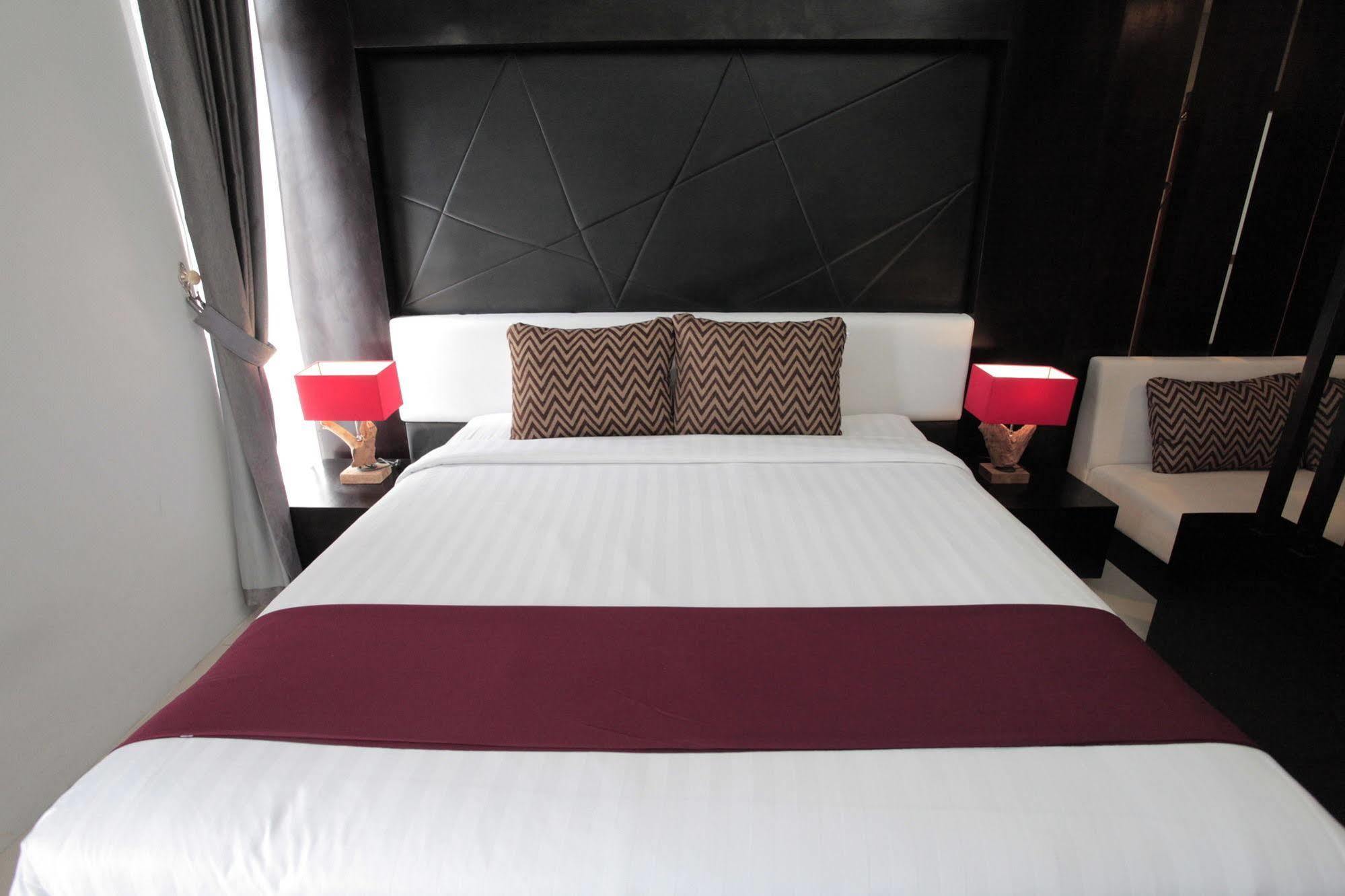 Prima Sr Hotel & Convention Yogyakarta Sleman  Eksteriør bilde