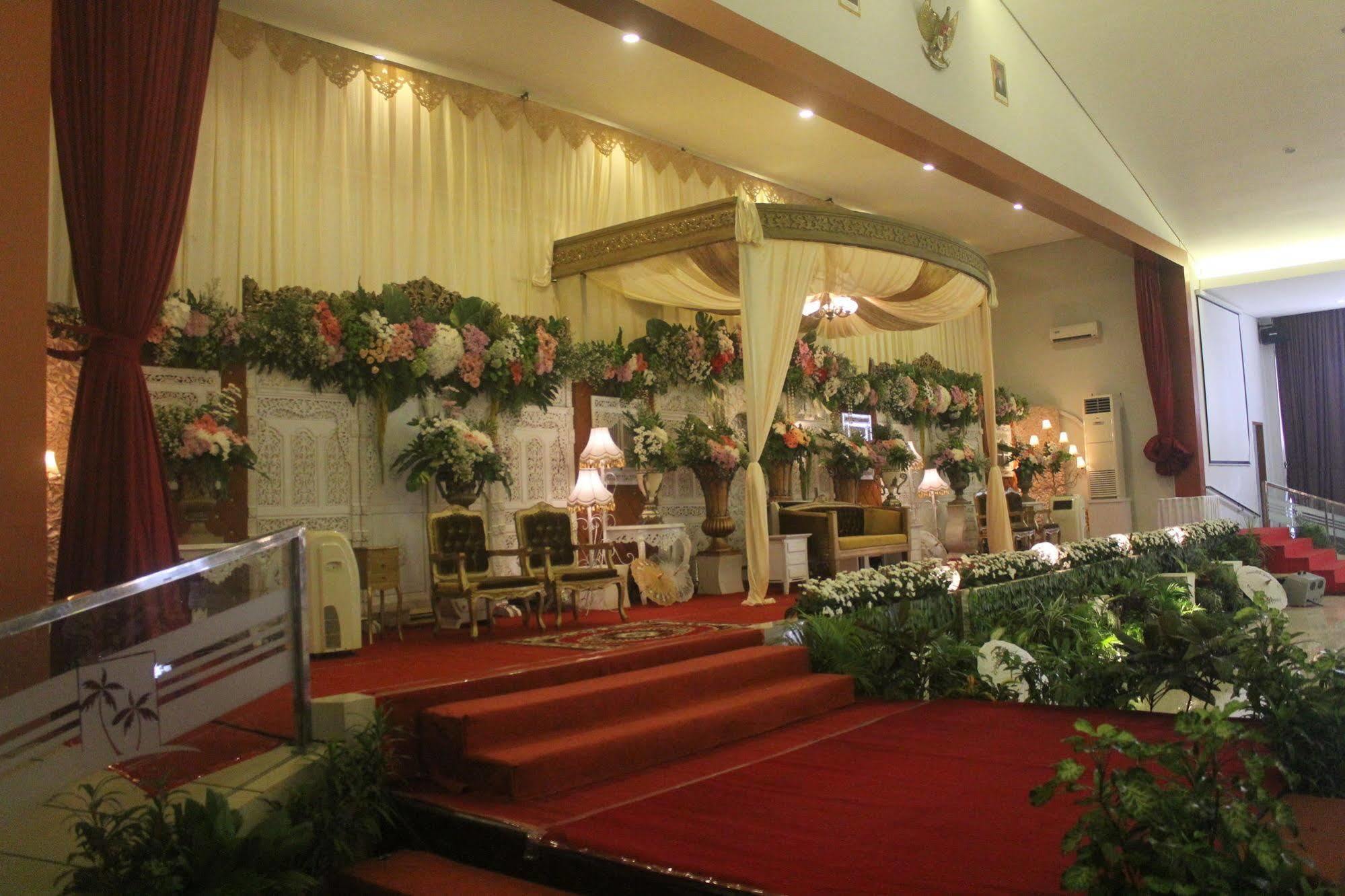 Prima Sr Hotel & Convention Yogyakarta Sleman  Eksteriør bilde