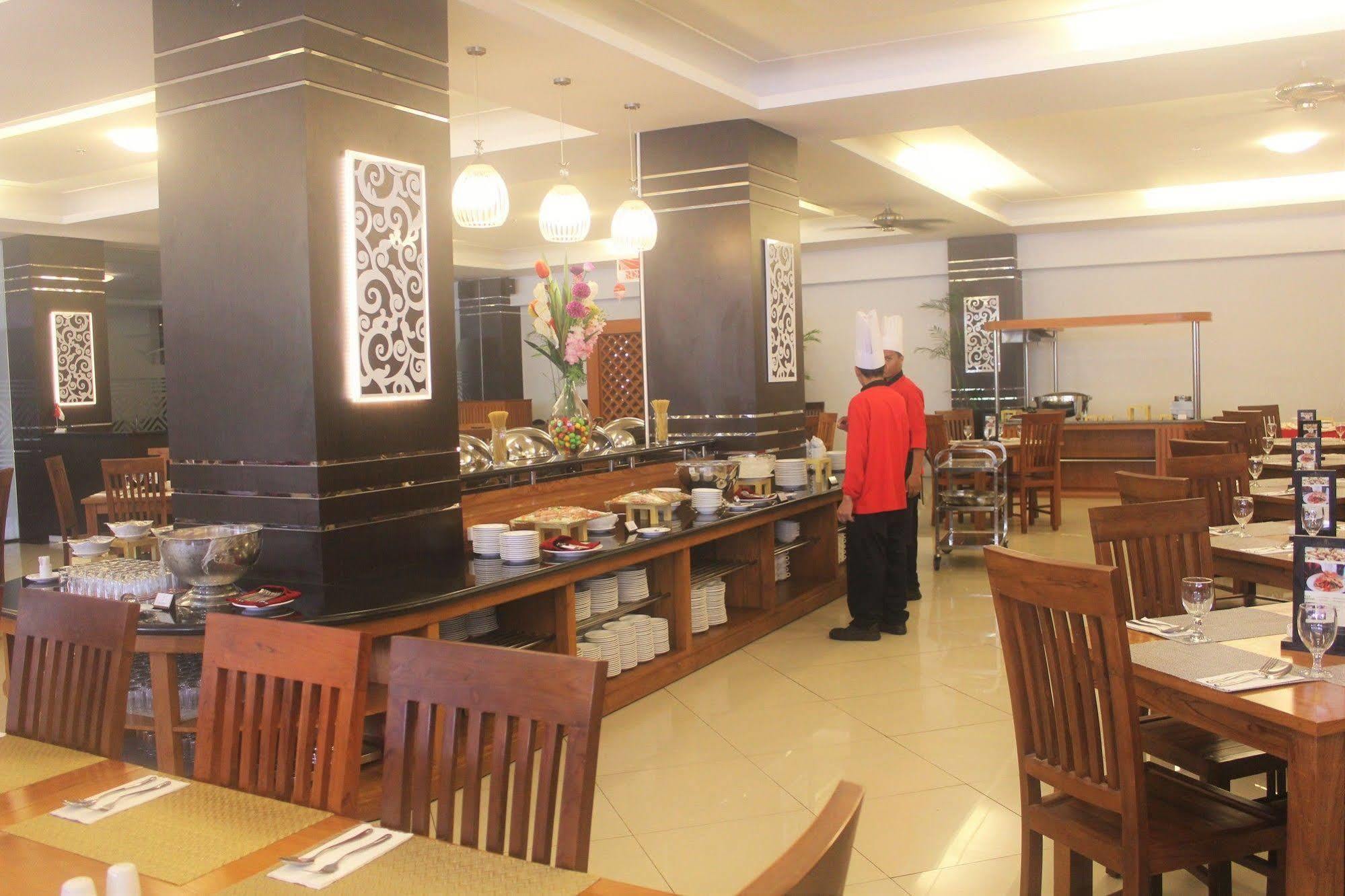 Prima Sr Hotel & Convention Yogyakarta Sleman  Eksteriør bilde