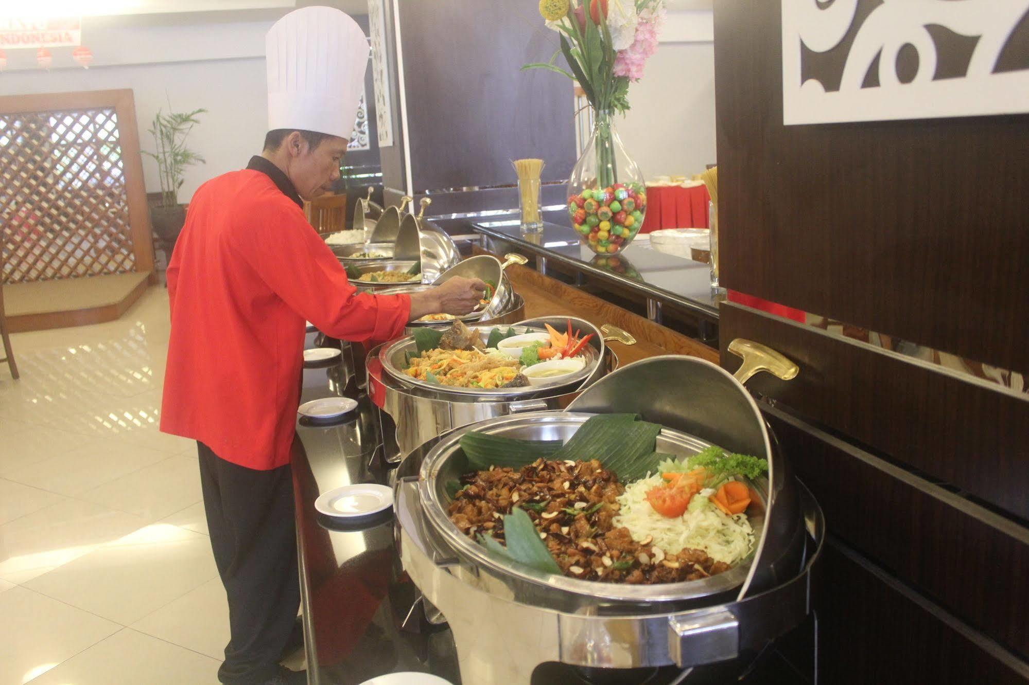 Prima Sr Hotel & Convention Yogyakarta Sleman  Eksteriør bilde